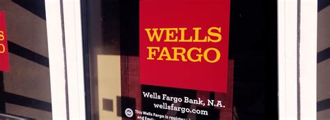 bank hours for wells fargo|More.